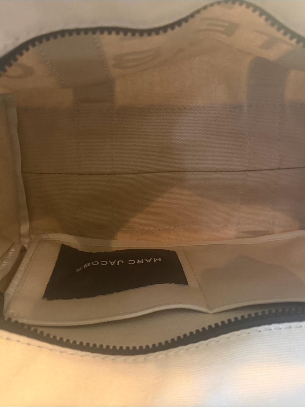 Marc Jacobs “The Tote Bag” in Beige - Picture 4 of 4